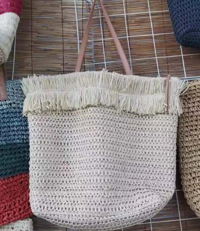 Bolsa feminina de compras com borlas costuradas Beidge