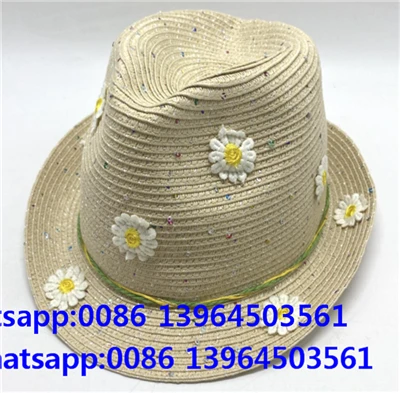 Chapéu de praia Fedora com bolinhas coloridas bege e flor