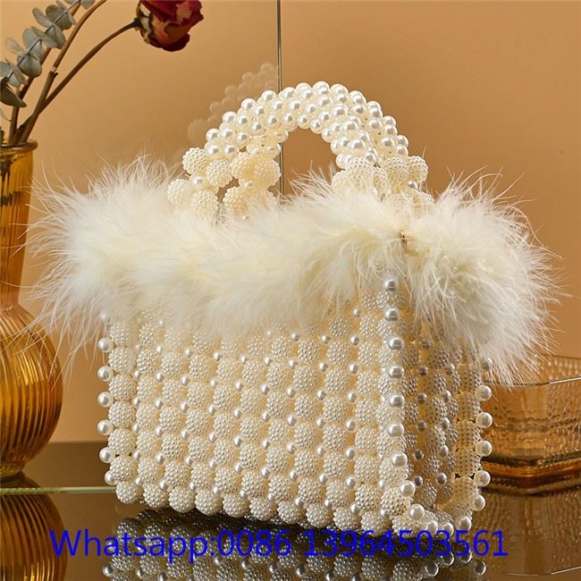 Bolsa de festa feminina feita à mão com pérolas