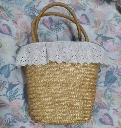 Bolsa feminina pequena de trigo natural