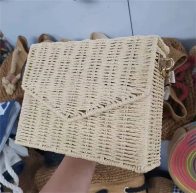 Bolsa de praia feminina em rattan natural