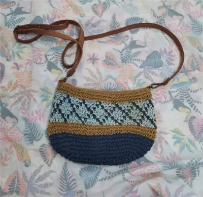 Bolsa feminina crossbody de crochê de papel