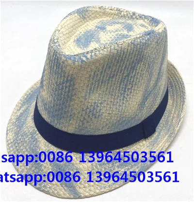 Chapéu Fedora com decoração de fita